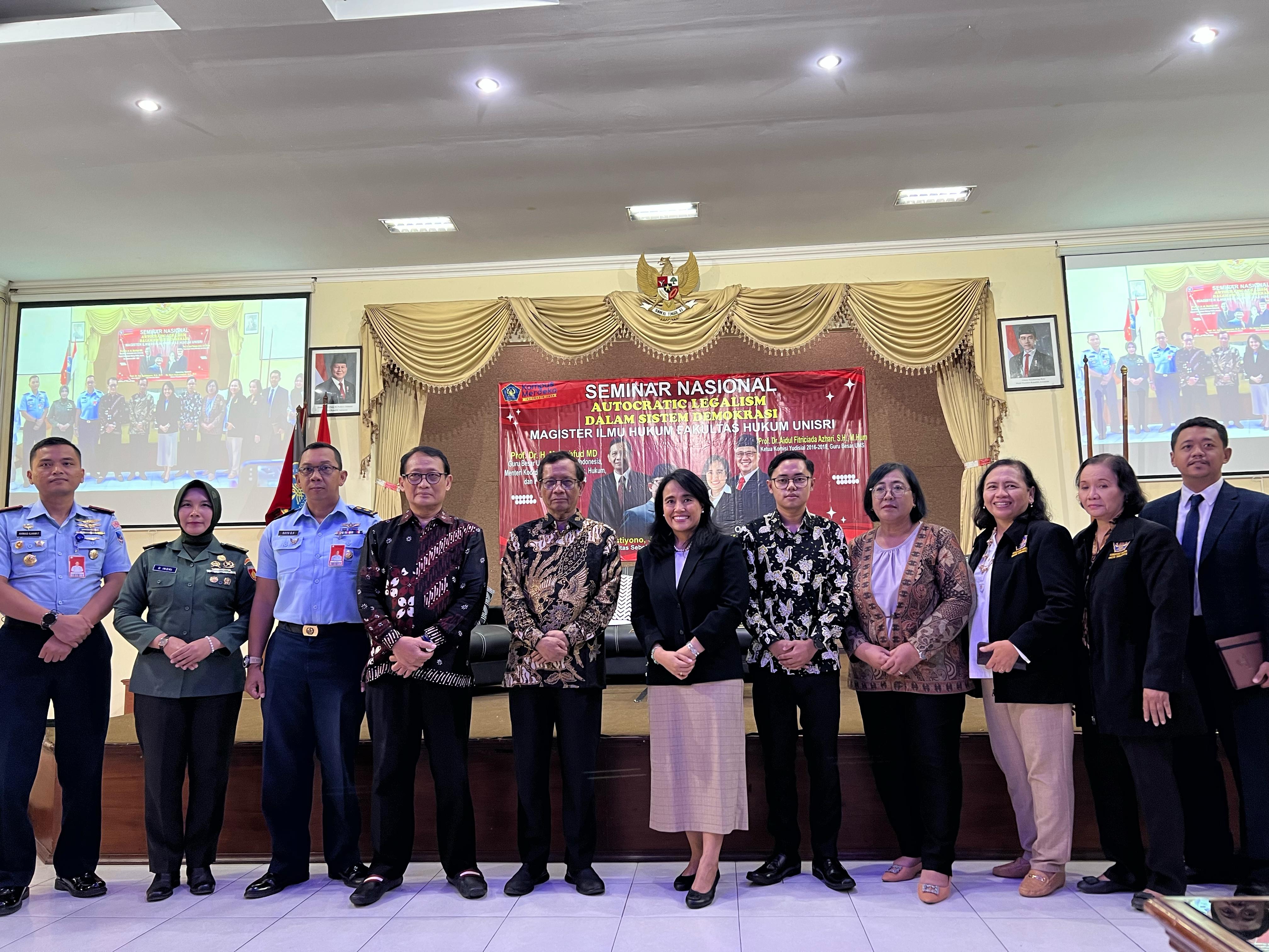 SEMINAR NASIONAL Magister Ilmu Hukum UNISRI mendatangkan Prof. Dr. Mahfud MD